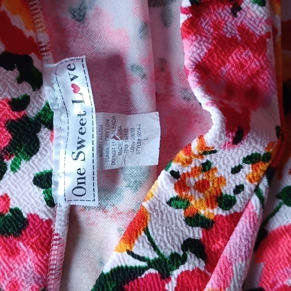 BRIGHT floral pencil style skirt by One sweet love. Size large. - Picture 6 of 6